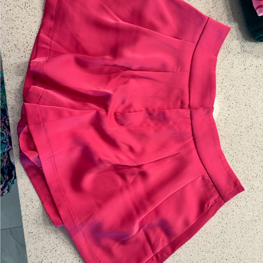 DO+BE Women's Pink Shorts
